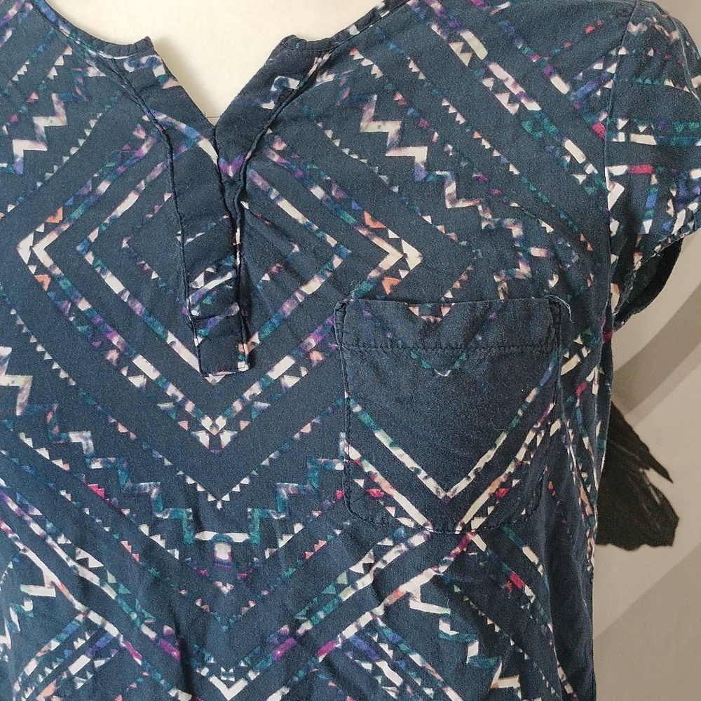 Aztec print top - Picture 2 of 4